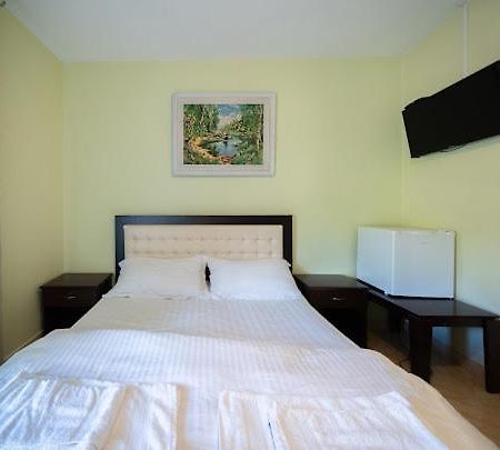 Vila Shen Maria Hotell Voskopojë Exteriör bild