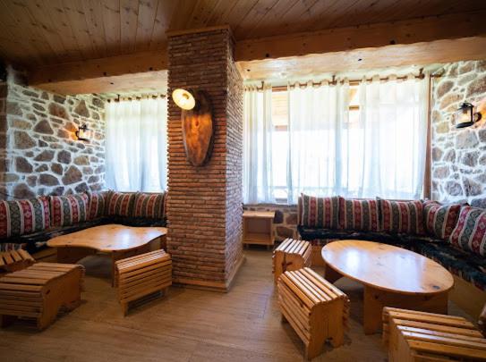 Vila Shen Maria Hotell Voskopojë Exteriör bild