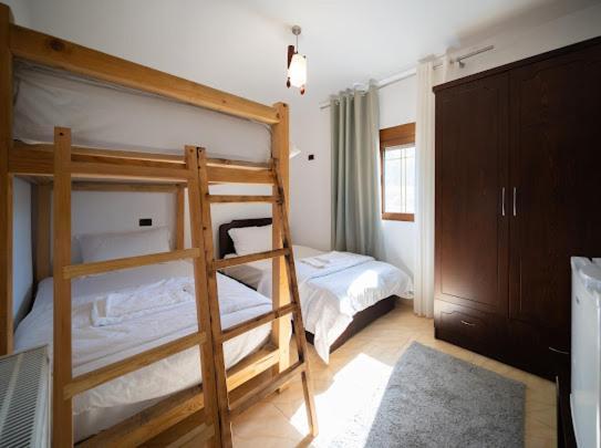 Vila Shen Maria Hotell Voskopojë Exteriör bild