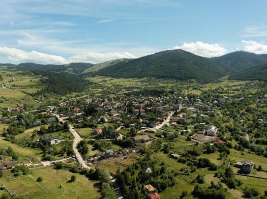 Vila Shen Maria Hotell Voskopojë Exteriör bild