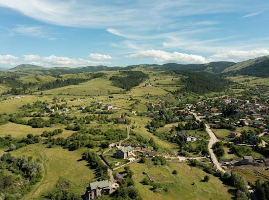 Vila Shen Maria Hotell Voskopojë Exteriör bild